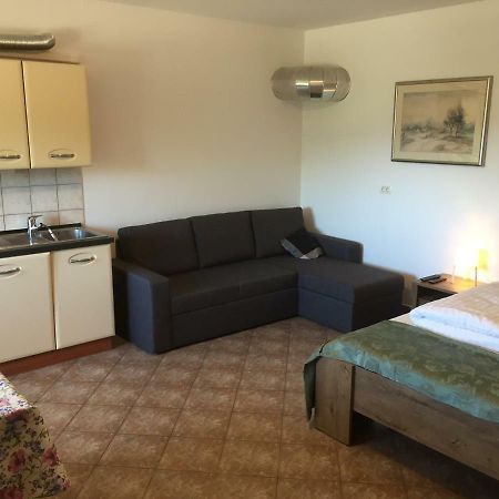 Apartma Valmarin Apartment Spodnje Skofije Екстериор снимка