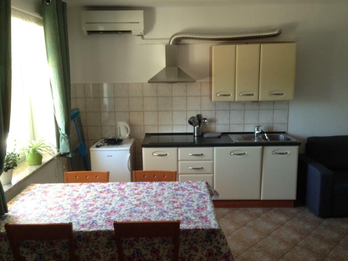 Apartma Valmarin Apartment Spodnje Skofije Екстериор снимка