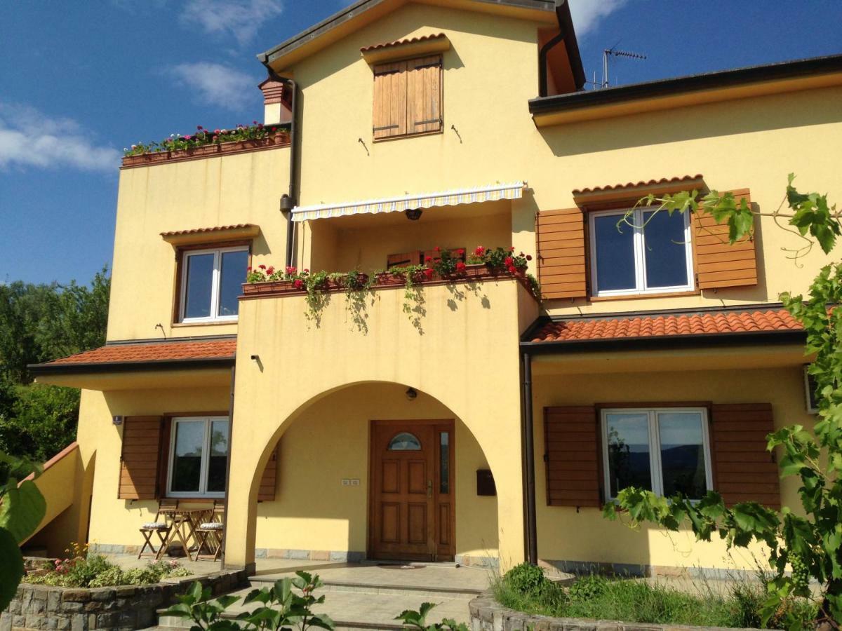 Apartma Valmarin Apartment Spodnje Skofije Екстериор снимка